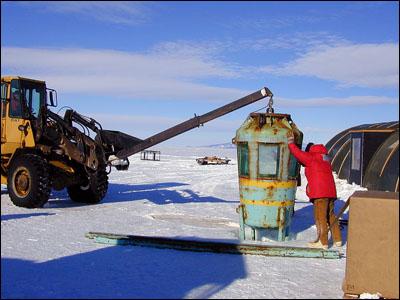 Installing the observation tube under the ice