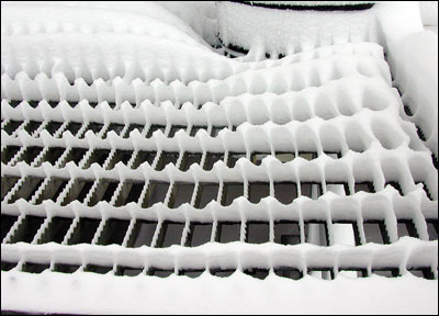 Snow on the gratings