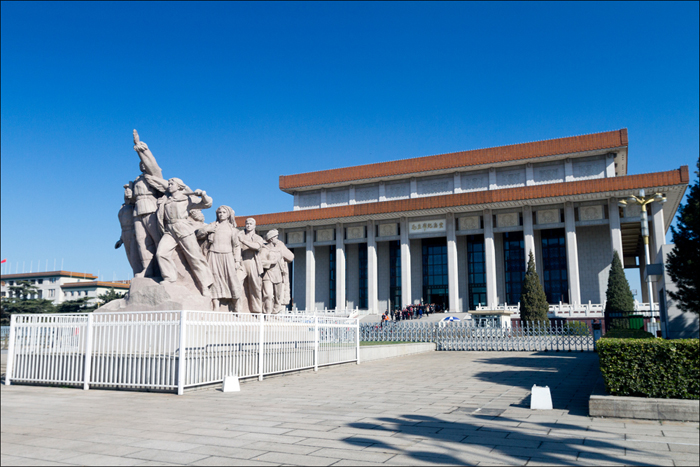 Mausoleum of Mao Zedong and Sculpture