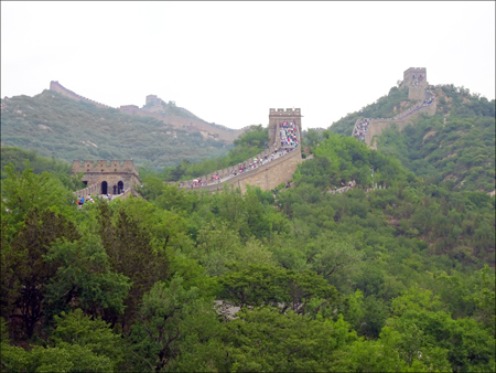 Crowds on The Great Wall