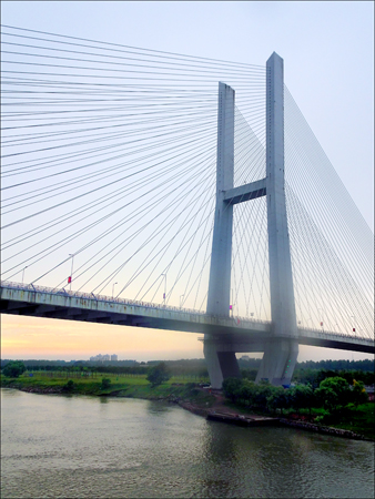 Jingzhou Yangtze River Bridge