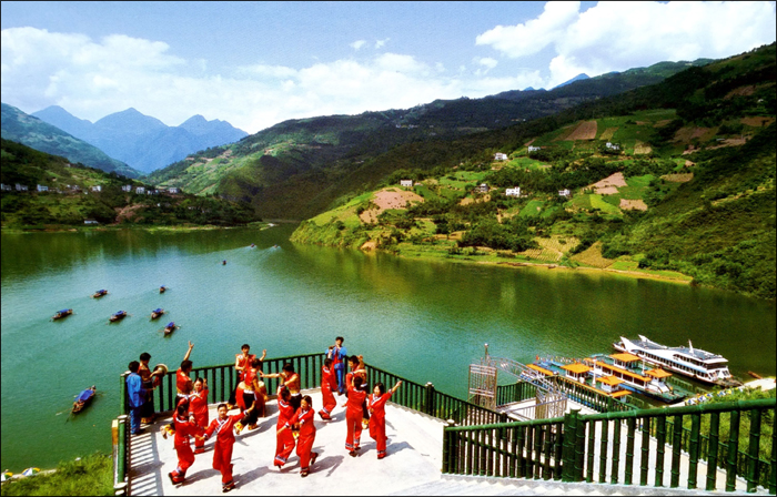 Folk Dancing and Singing of Three Gorges - Dancing BA SHAN