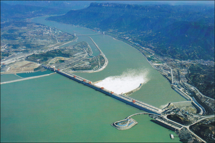 A smooth lake rises in the Narrow Gorges