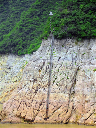 Qutang Gorge geology