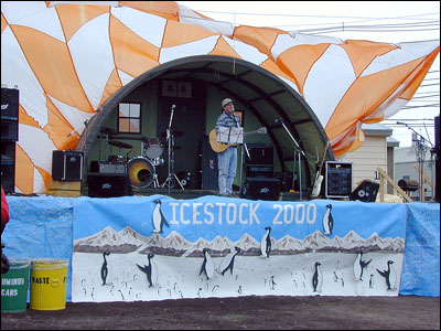 Icestock stage
