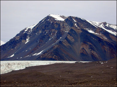 unnamed mountain near Lake Fryxell