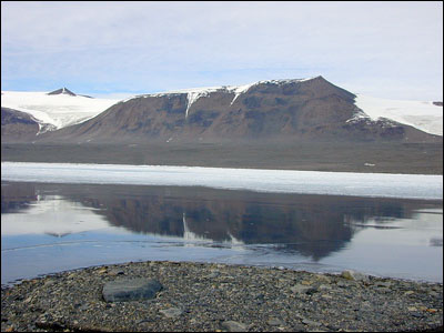 Kukri Hills across from Lake Fryxell