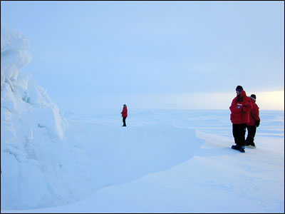 Pressure ridge around the iceberg