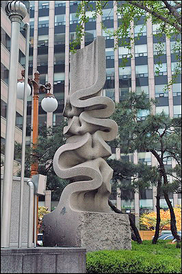 Sculpture in Seoul